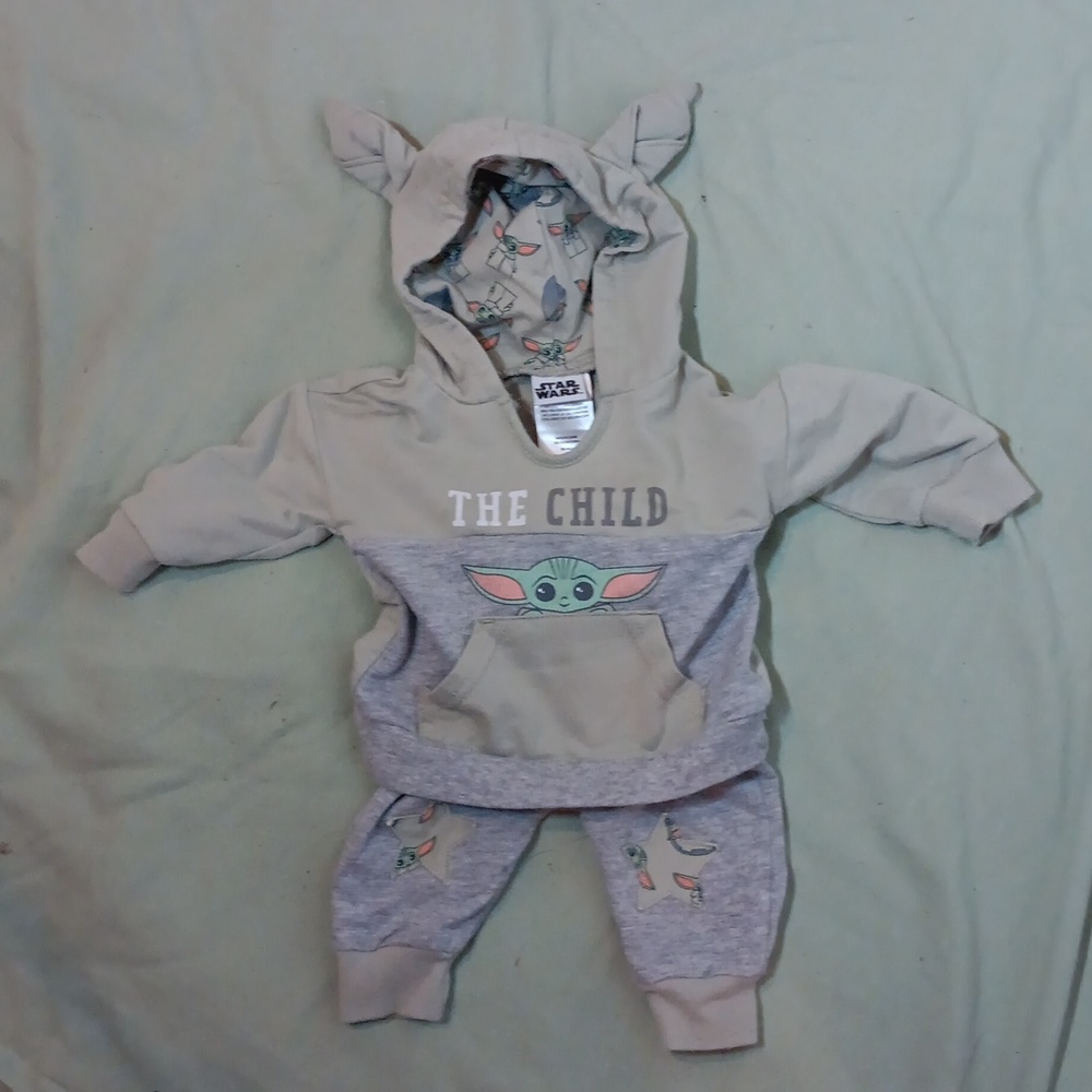 LAST CHANCE Star Wars Grogu Hooded Two-Piece Jogger Set - 3-6 months